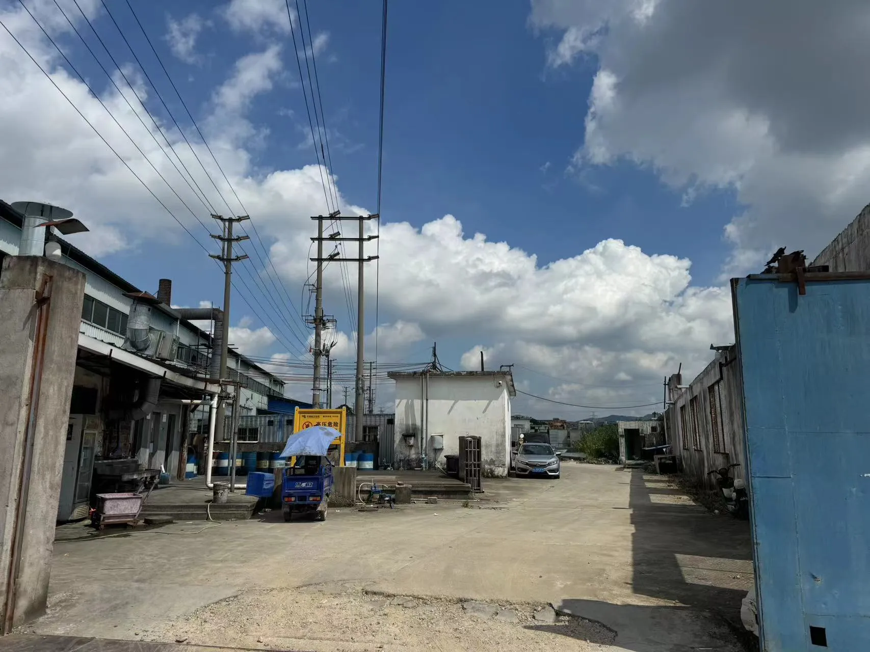 YHD factory production workshop